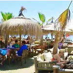 Junto Al Mar Piscinas Jardines Wifi Lägenhet